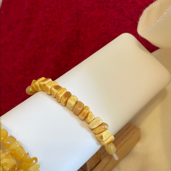 Multi-Strand Yellow Necklace Set - Picture 6 of 8